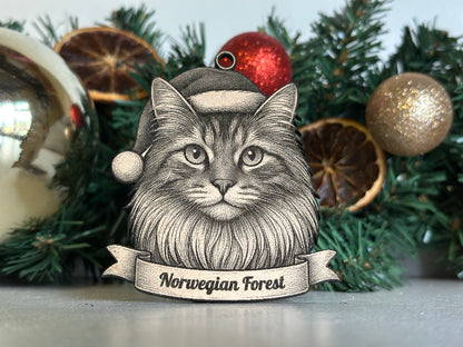 Decorative Christmas ornament with a cat's face and 'Norwegian Forest' text on a green wreath.
